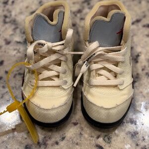 Off white Jordan(5)kids